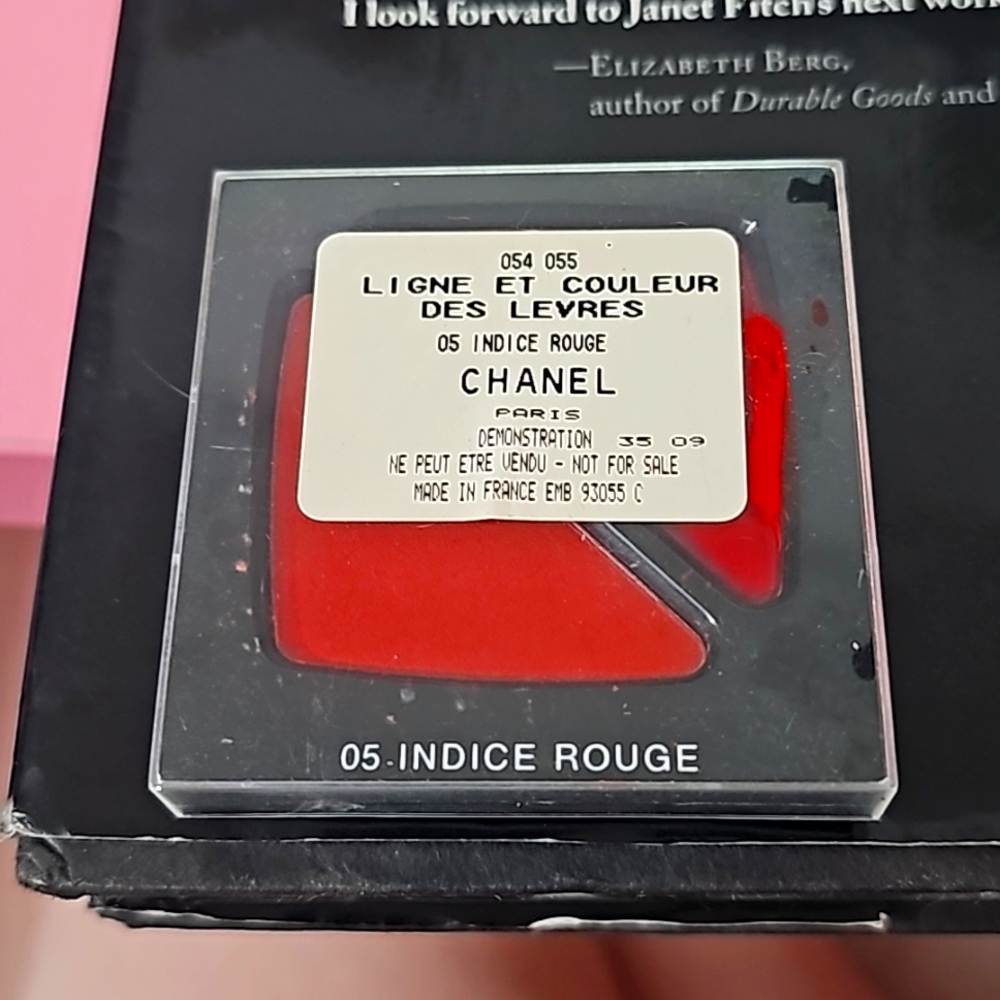 Chanel Ligne et couleur des levres 05 Indice Rouge (Rare)